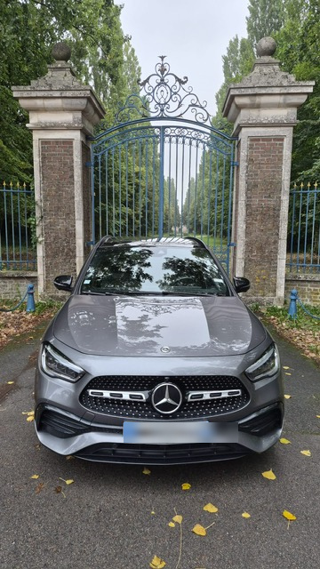Berline privée conduite par une chauffeuse à Lille